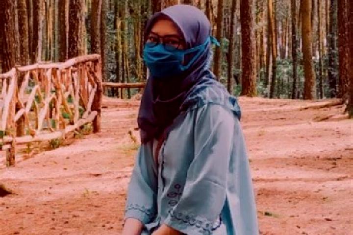 Violet, 32 — Escort in Dalam, Indonesia