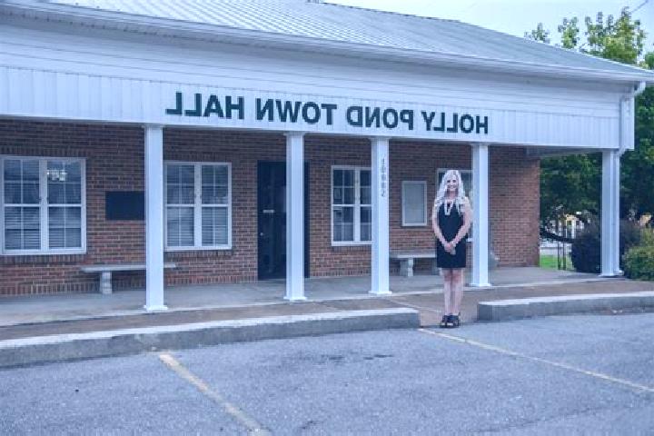 Violet, 32 — Escort in Holly Pond, United States