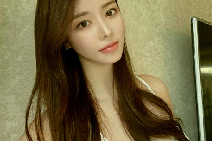 Violet, 32 — Escort in Huamachi, China
