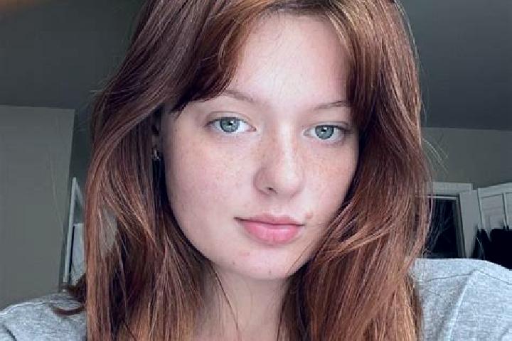 Violet, 33, a red grey-eyed mixed companion based in Pioneer Village. Offering OWO, Girlfriend Experience, Dinner Date, Deep French Kissing. Available for in...