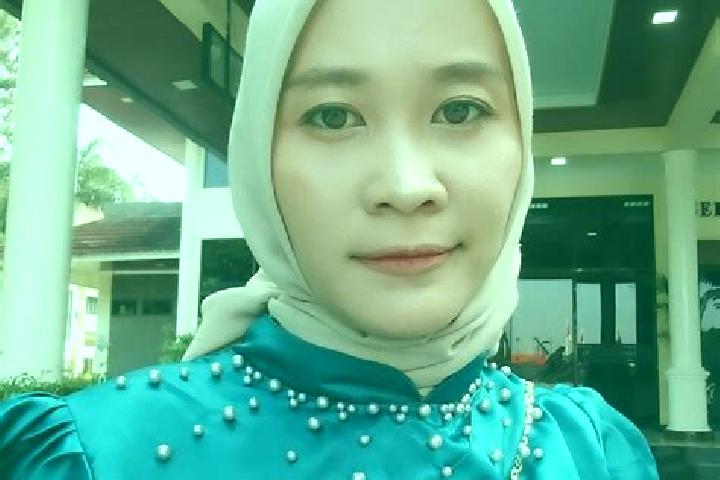 Violet, 33 — Escort in Gambiran Wetan, Indonesia