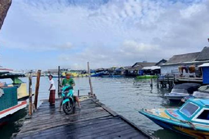 Violet, 33 — Escort in Kotabaru Hilir, Indonesia