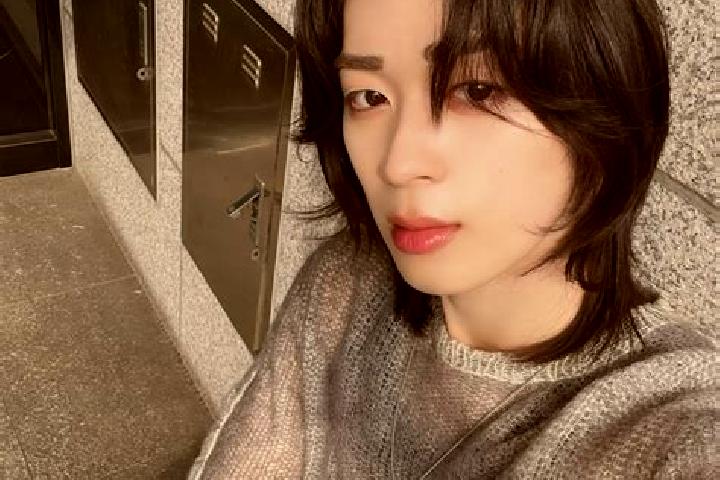 Violet, 33 — Escort in Naze, Japan