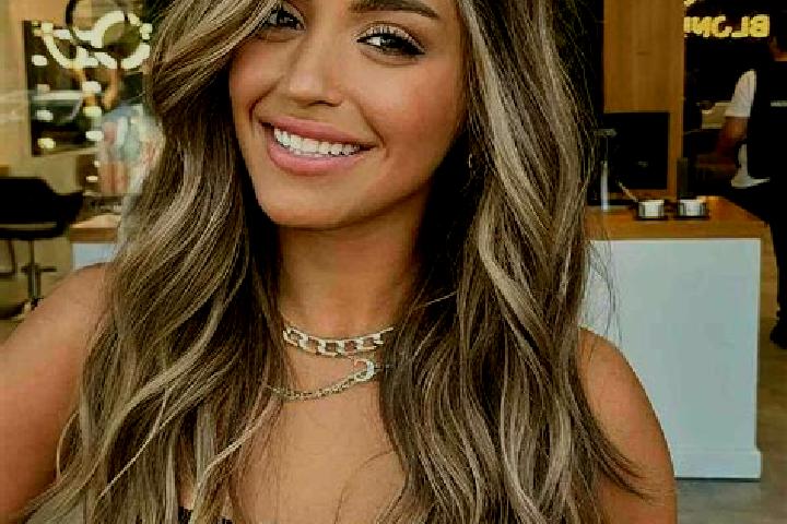 Violet, 34, a dark blonde brown-eyed mediterranean companion based in Frechilla de Almazan. Offering Tantra, Striptease, Domination, Couples. Available for i...