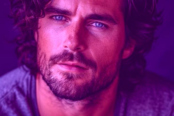 Violet, 34, a red grey-eyed middle eastern companion based in Blauwgrond. Offering Deep French Kissing, Girlfriend Experience, Party Girl. Available for inca...