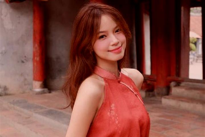 Violet, 34 — Escort in Amleang, Cambodia