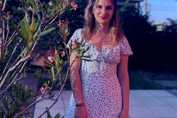 Violet, 34 — Escort in Bevenais, France