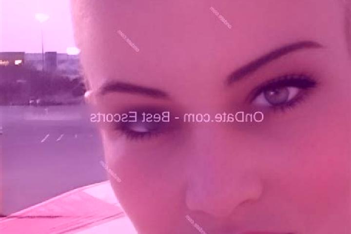 Violet, 34 — Escort in Bingen, United States