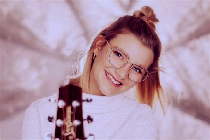 Violet, 34 — Escort in Breitenbrunn, Austria