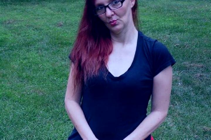 Violet, 34 — Escort in Cleona, United States