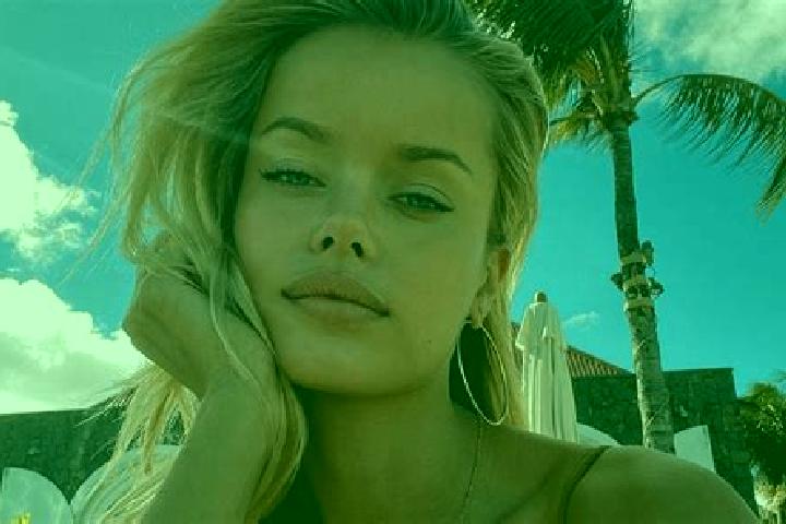 Violet, 34 — Escort in Haulerwijk, Netherlands