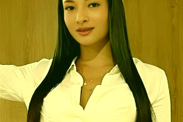 Violet, 34 — Escort in Salome, France