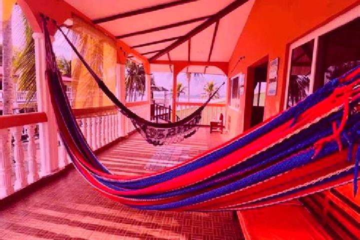 Violet, 35 — Escort in Intipuca, El Salvador