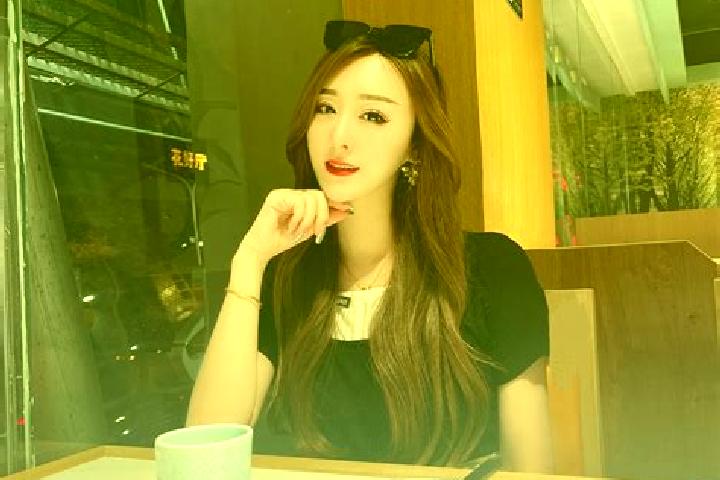 Violet, 35 — Escort in Xinzhi, China