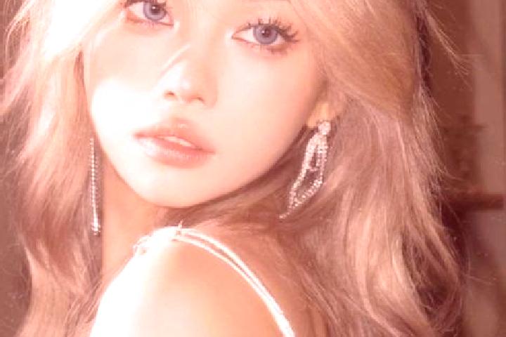 Violet, 36, a blonde blue-eyed asian companion based in Pirawa. Offering GFE, Domination, Tantra. Available for incall and outcall, overnight bookings availa...