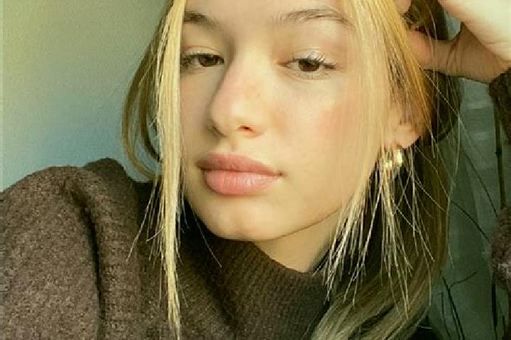 Violet, 36, a blonde brown-eyed indian companion based in Finneroedja. Offering CIM, Duos, Tantra, Deep French Kissing. Available for incall and outcall, ove...