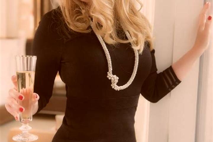 Violet, 36, a blonde dark-eyed caribbean companion based in Gaumberg. Offering Striptease, Girlfriend Experience, Domination. Available for incall and outcal...