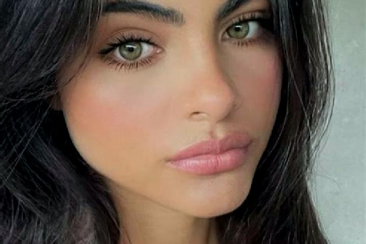 Violet, 36, a blonde dark-eyed indian companion based in Wickede. Offering Party Girl, Girlfriend Experience, Striptease, 69. Available for incall and outcal...