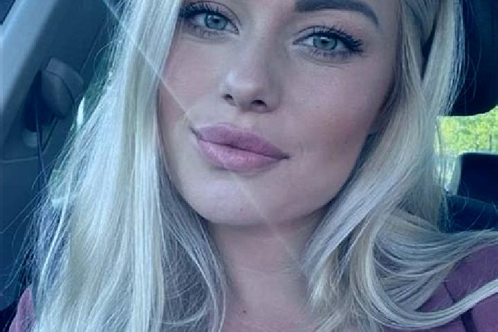 Violet, 36, a blonde hazel-eyed middle eastern companion based in Rangamati. Offering Party Girl, Tantra, 69. Available for incall and outcall, day and eveni...