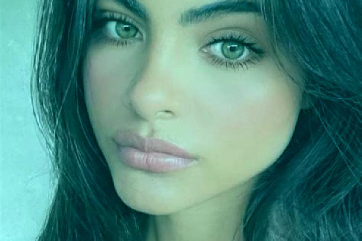 Violet, 36, a brunette amber-eyed middle eastern companion based in Lomazy. Offering GFE, A-Level, Party Girl. Available for incall and outcall, day and even...