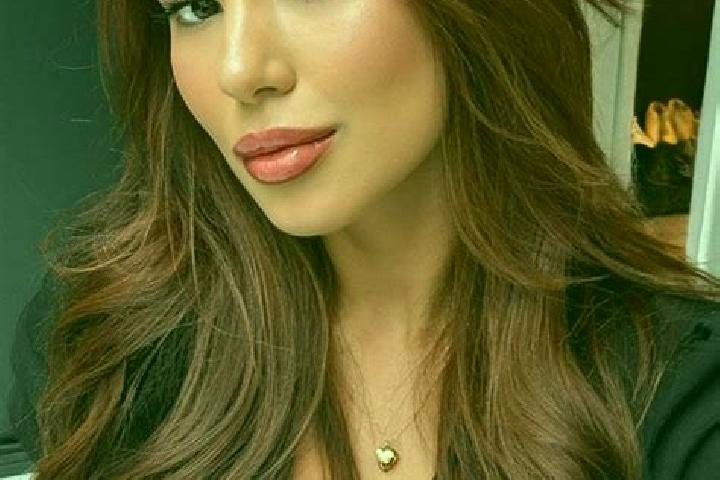 Violet, 36, a chestnut brown-eyed latina companion based in Rosal de la Frontera. Offering Roleplay, Dinner Date, Massage, Domination. Available for incall a...