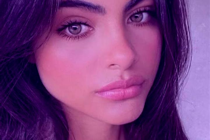 Violet, 36, a chestnut hazel-eyed caucasian companion based in Orbigny. Offering A-Level, 69, Massage. Available for incall and outcall, overnight bookings a...