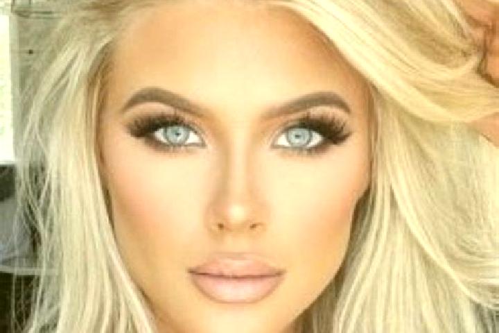Violet, 36, a platinum blonde dark-eyed mixed companion based in Nova Modica. Offering Fetish, CIM, Tantra, Striptease. Available for incall and outcall, ove...