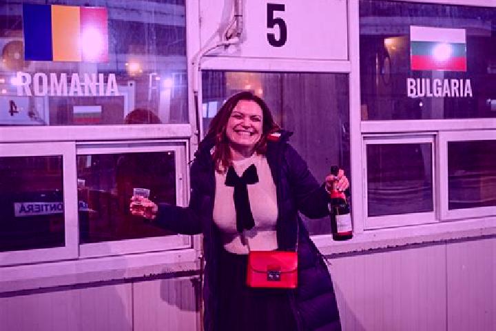 Violet, 36 — Escort in Batasani, Romania