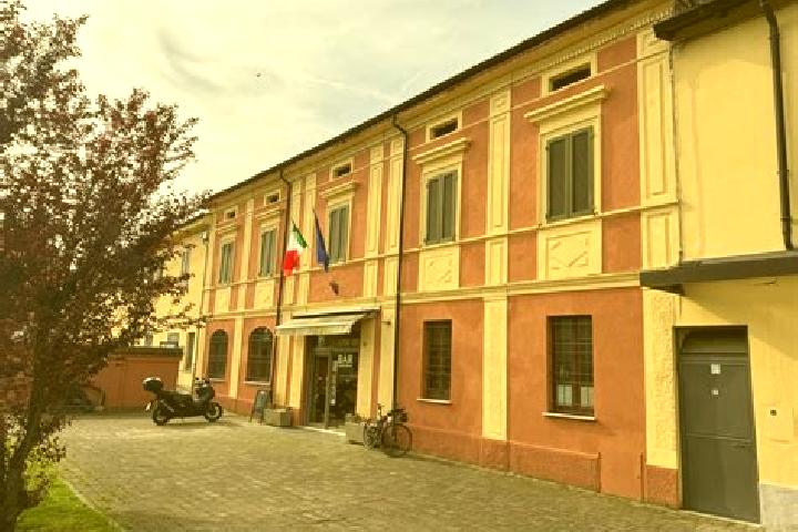 Violet, 36 — Escort in Gerre de Caprioli, Italy