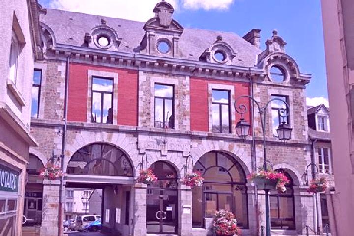 Violet, 36 — Escort in Le Teilleul, France