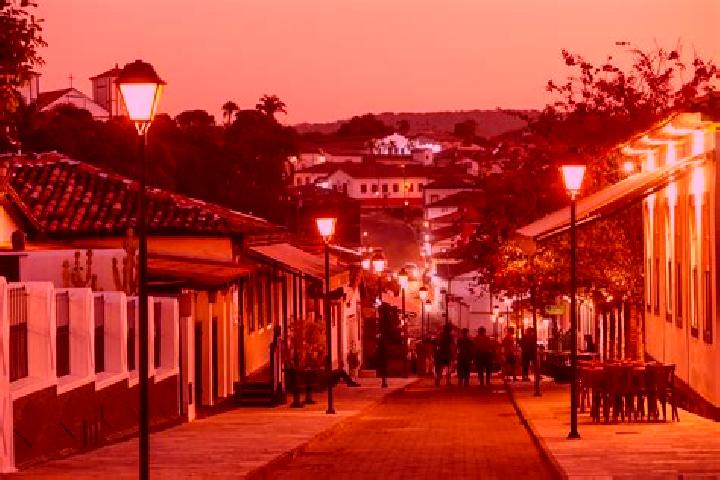 Violet, 36 — Escort in Pirenopolis, Brazil