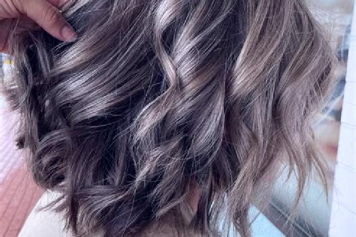 Violet, 37, a dark blonde grey-eyed mediterranean companion based in Tlucna. Offering Prostate Massage, OWO, Dinner Date, Striptease. Available for incall an...
