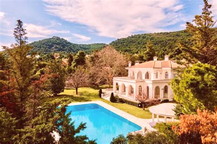 Violet, 37 — Escort in Ekali, Greece