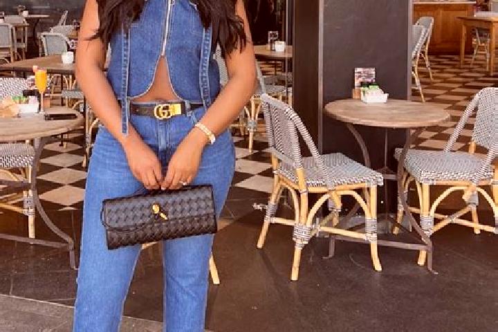 Violet, 37 — Escort in Eloff, South Africa