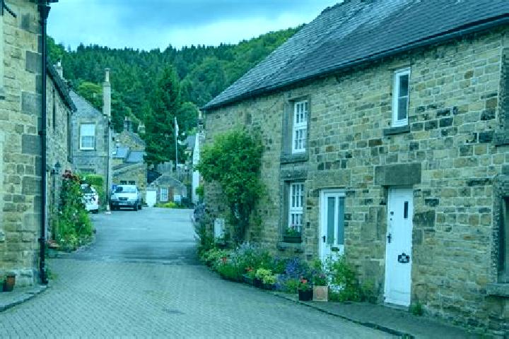 Violet, 37 — Escort in Eyam, United Kingdom