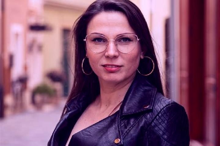 Violet, 37 — Escort in Fertoszentmiklos, Hungary