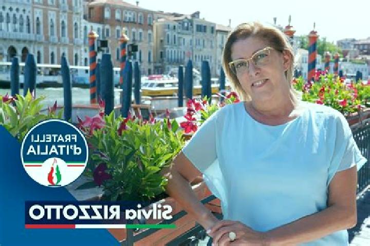 Violet, 37 — Escort in San Zenone, Italy