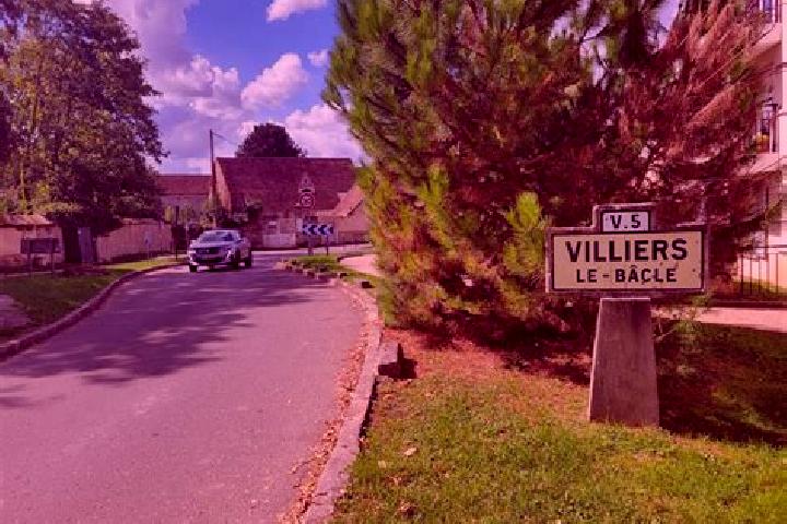Violet, 37 — Escort in Villiers-le-Bacle, France