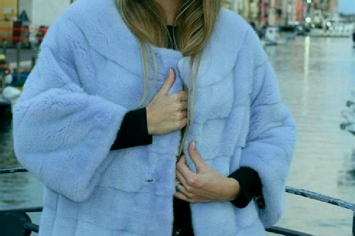 Violet, 37 — Escort in Visone, Italy