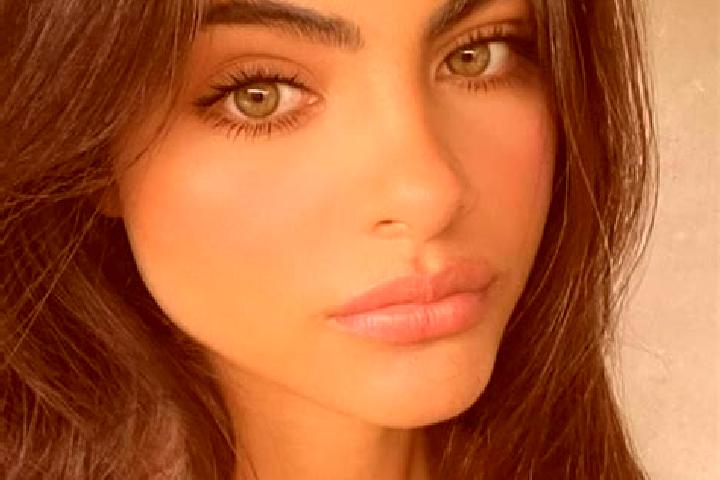 Violet, 38, a brunette dark-eyed middle eastern companion based in Garachine. Offering Overnight, Massage, Travel Companion, Domination, 69. Available for in...