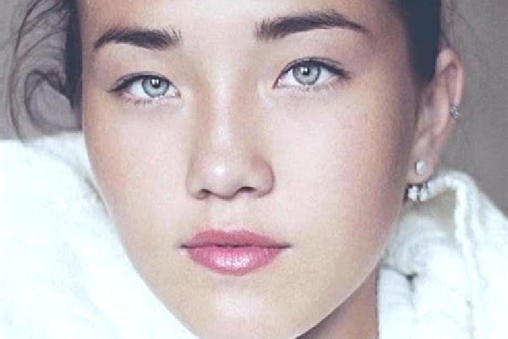 Violet, 38, a brunette grey-eyed caucasian companion based in Wangjiangjing. Offering Deep French Kissing, OWO, Roleplay. Available for incall and outcall, o...