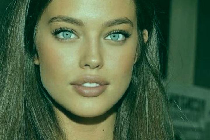 Violet, 38, a chestnut green-eyed caucasian companion based in Castelromano. Offering Travel Companion, GFE, Dinner Date. Available for incall and outcall, d...