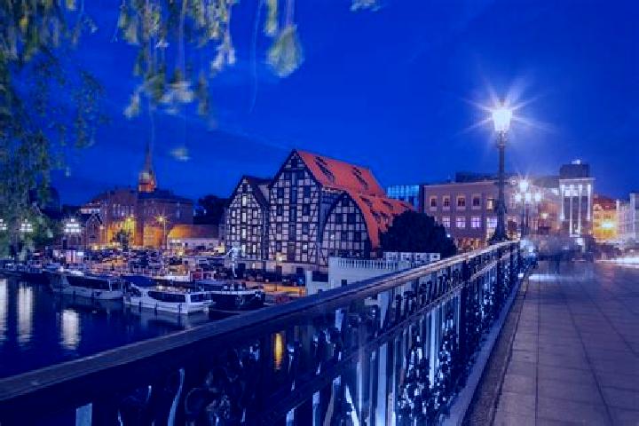 Violet, 38 — Escort in Gora Wlodowska, Poland