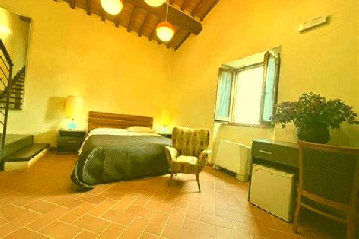 Violet, 38 — Escort in Palazzo del Pero, Italy