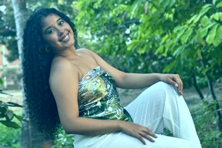 Violet, 38 — Escort in Pimocha, Ecuador