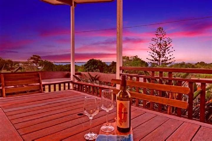 Violet, 38 — Escort in Point Vernon, Australia