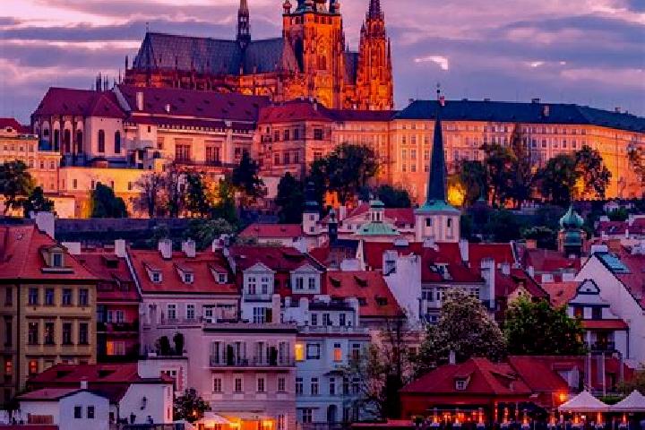 Violet, 38 — Escort in Sopotnice, Czech Republic