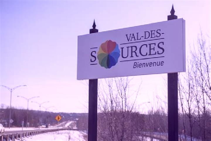 Violet, 38 — Escort in Val-des-Sources, Canada