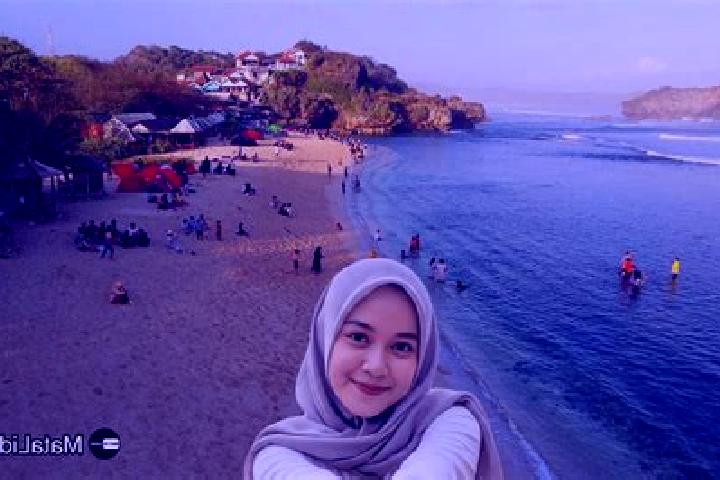 Violet, 38 — Escort in Wadi Kidul, Indonesia