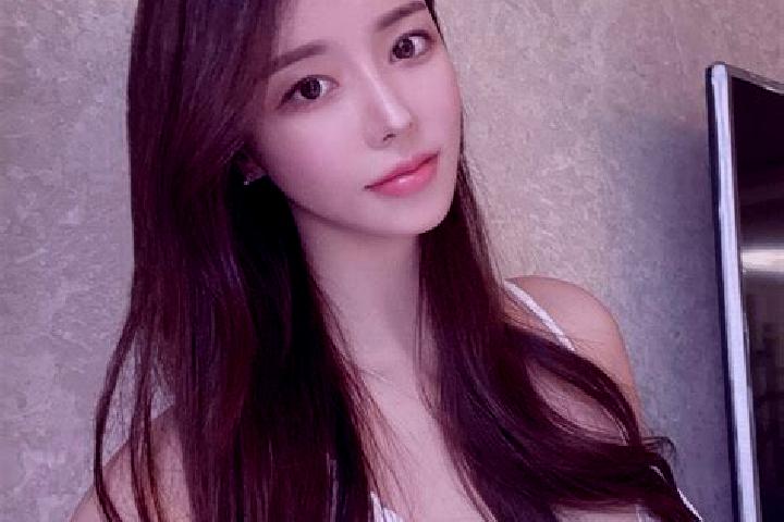 Violet, 38 — Escort in Xiejiaping, China